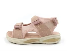 En Fant misty rose sandal med blink